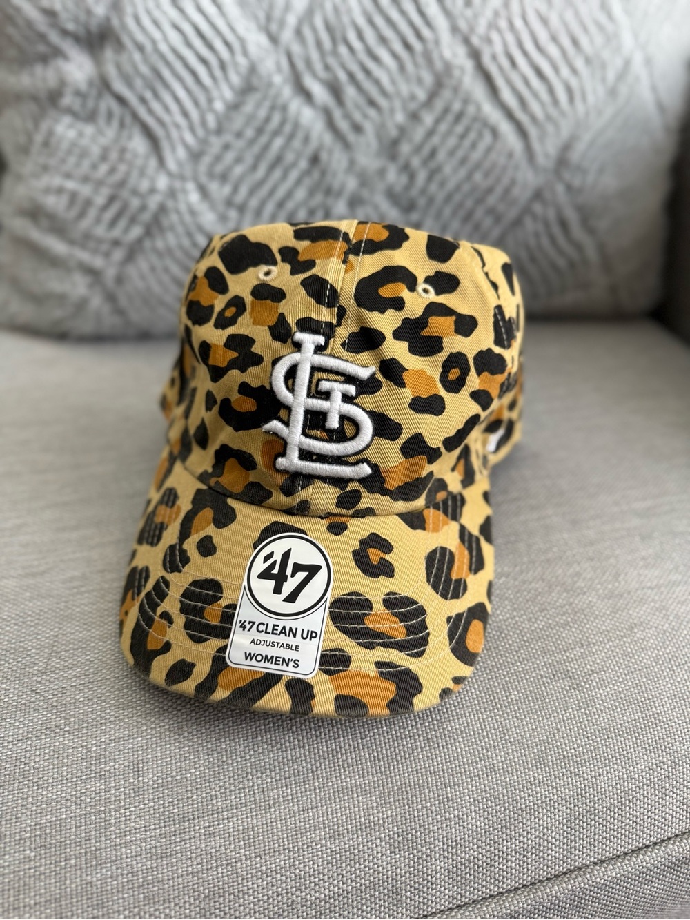 NWT St. Louis Cardinals 47 Brand Clean Up Hat in gold leopard print